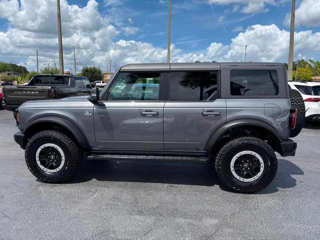 2023 Ford Bronco Outer Banks photo 3