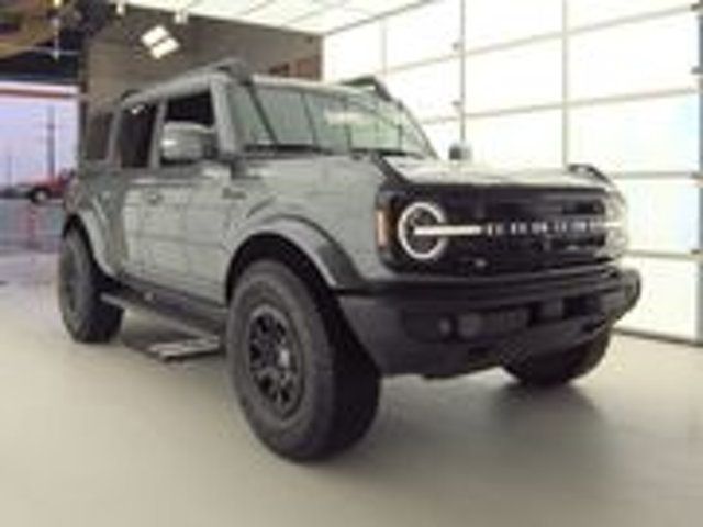 2023 Ford Bronco OuterbanksSeries/LuxPkg/AdaptiveCruiseControl/HighPkg/NAV - 22620785 - 1