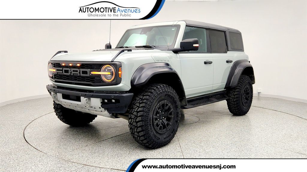 2023 Ford Bronco Raptor 4 Door Advanced 4x4 with 17'' Black Forged Wheels - 22975900 | Video 1