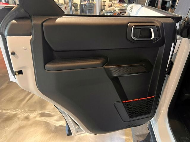 2023 Ford Bronco Raptor/LuxPkg/AdapCruise/HtdSteerWheel/CarbonFiberPkg/GraphicPkg - 22993391 - 22