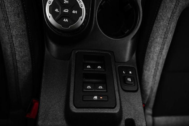 2023 Ford Bronco SasquatchPkg/V6/HardTop/PushButtonStart/BackupCam/AppleCarplay - 23081153 - 18