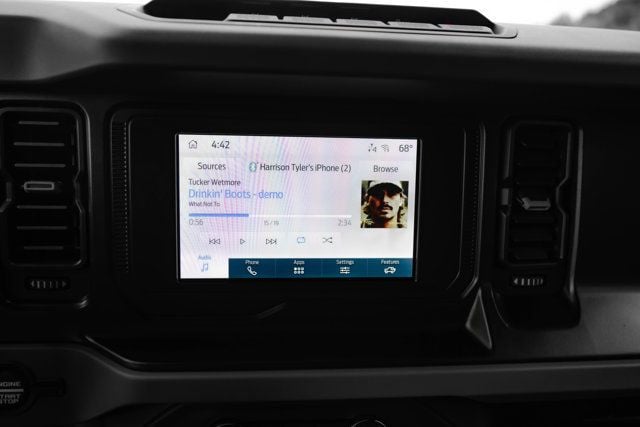 2023 Ford Bronco SasquatchPkg/V6/HardTop/PushButtonStart/BackupCam/AppleCarplay - 23081153 - 23