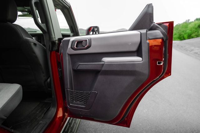 2023 Ford Bronco SasquatchPkg/V6/HardTop/PushButtonStart/BackupCam/AppleCarplay - 23081153 - 33
