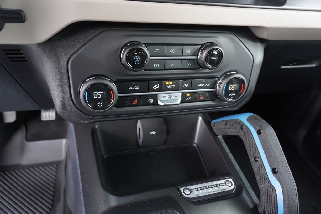 2023 Ford Bronco WILDTRAK - 22931415 - 40