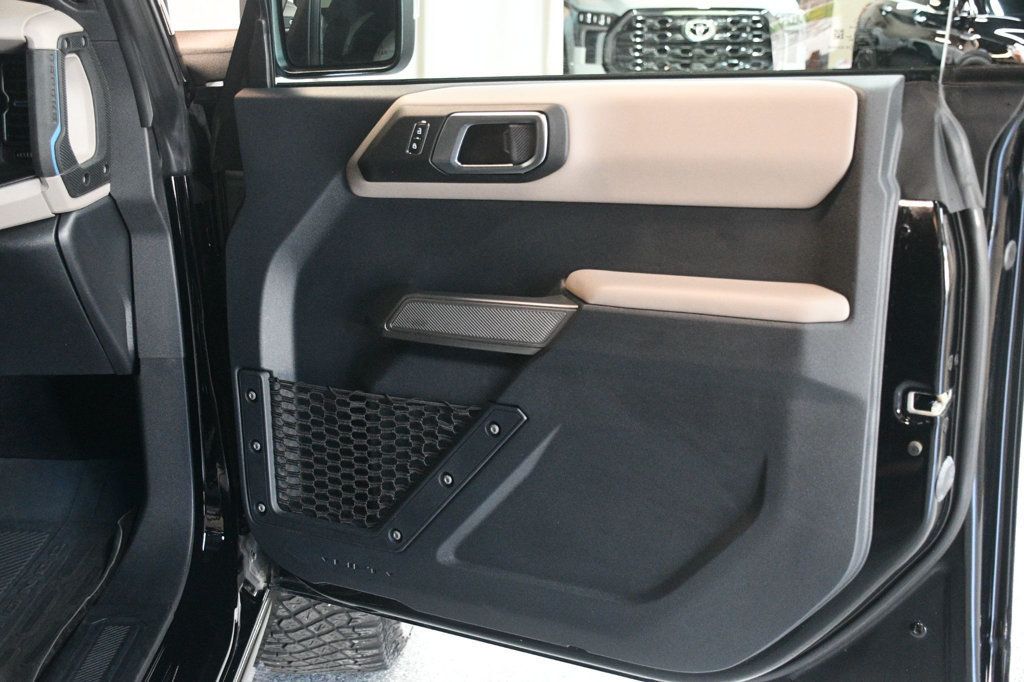 Ford Bronco photo 23