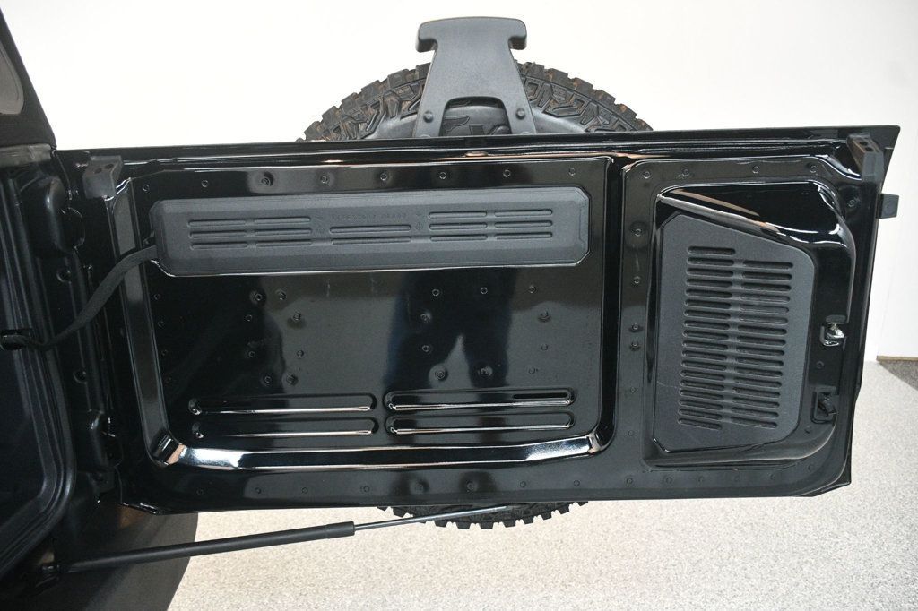 Ford Bronco photo 36