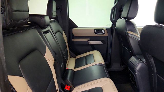 2023 Ford Bronco Wildtrak 4 Door Advanced 4x4 w/ Lux Pkg & Hard Top - 23057288 - 19
