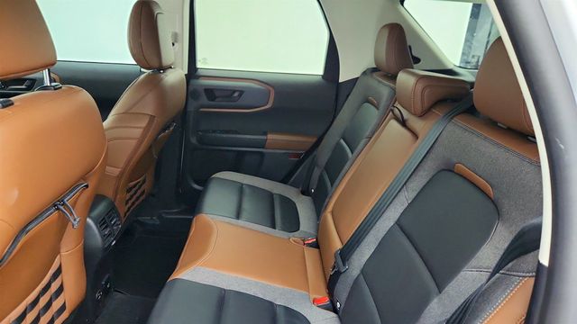2023 Ford Bronco Sport Outer Banks 4x4 w/ Tech Package - 23017638 - 15