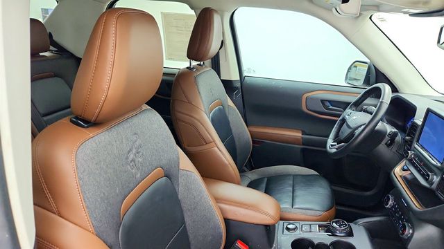 2023 Ford Bronco Sport Outer Banks 4x4 w/ Tech Package - 23017638 - 18