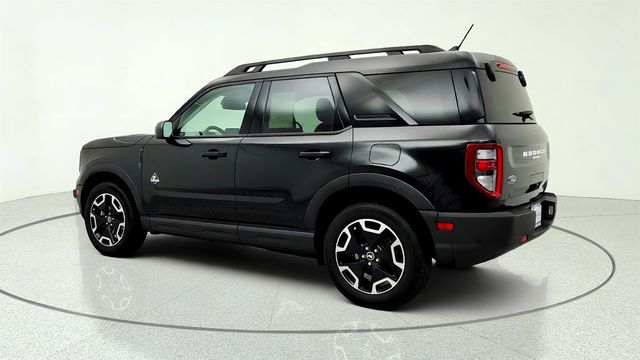 2023 Ford Bronco Sport Outer Banks 4x4 w/ Tech Package & Power Moonroof - 23029217 - 6