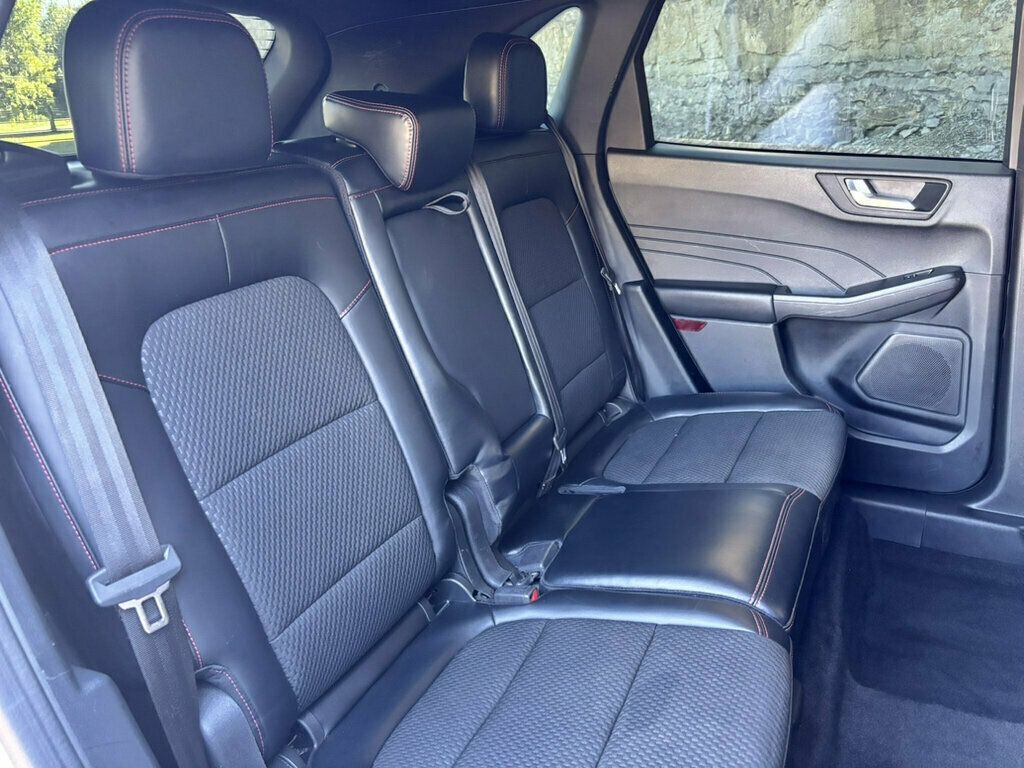 2023 Ford Escape 2023 Ford Escape ST-Line (2 OWNER) - 23094776 - 24