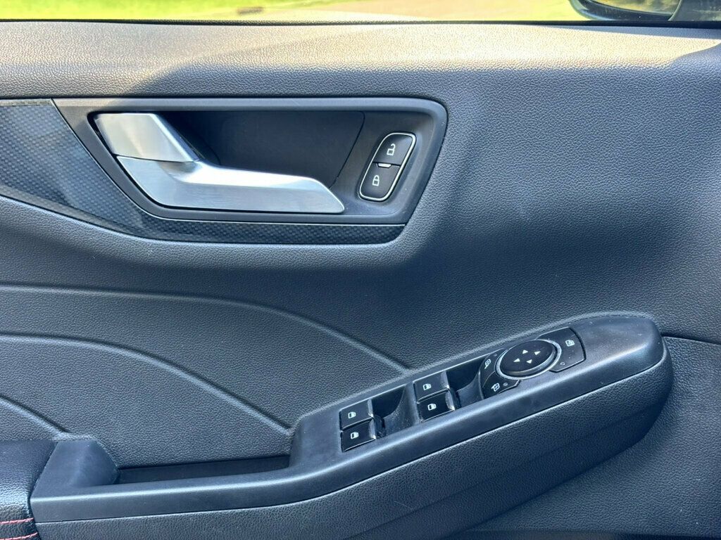2023 Ford Escape 2023 Ford Escape ST-Line (2 OWNER) - 23094776 - 42