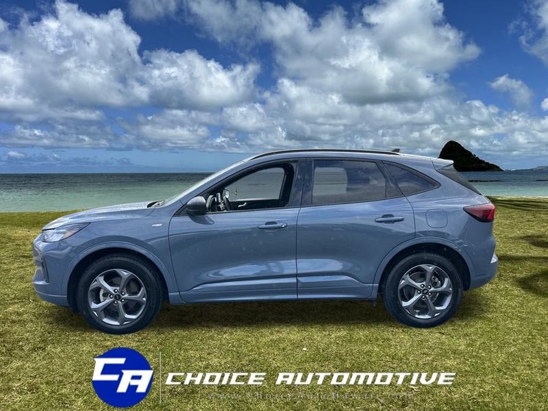 2023 Ford Escape ST-Line photo 3