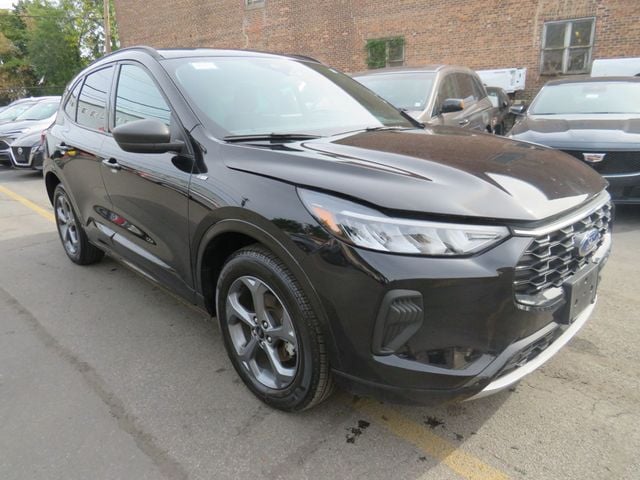 2023 Ford Escape ST-Line AWD ( Clear Title) - 23027683 - 2