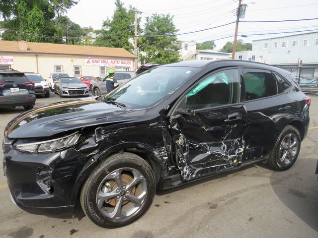 2023 Ford Escape ST-Line AWD ( Clear Title) - 23027683 - 6