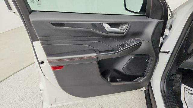 2023 Ford Escape ST-Line with Tech Package #1 - 22948591 - 9