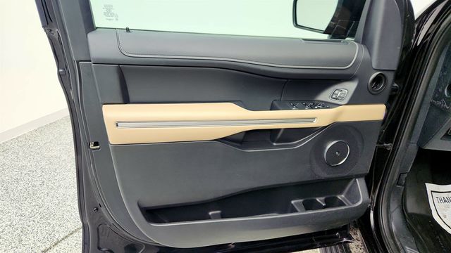 2023 Ford Expedition Limited 4x4 w/ Equipment 302A, HD Trailer Tow Pkg, 15.5'' Screen - 22986478 - 10