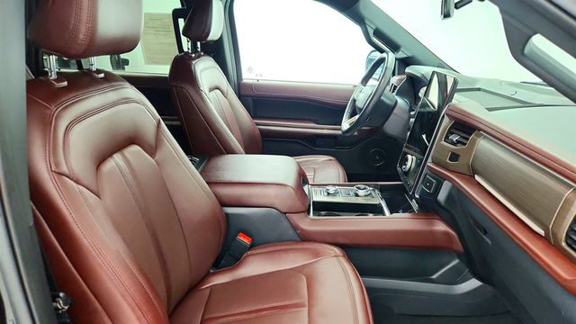 2023 Ford Expedition Limited 4x4 w/ Equipment 302A & Heavy-Duty Trailer Tow Package - 23014279 - 24