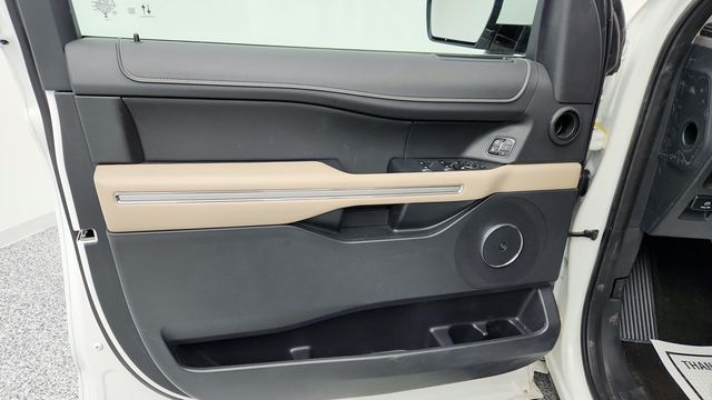 2023 Ford Expedition Limited 4x4 with Equip. 302A, HD Trailer Tow Pkg & 15.5'' Screen - 22955776 - 10