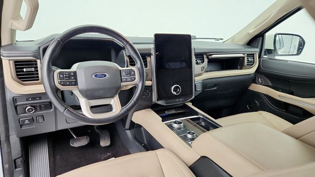 2023 Ford Expedition Limited 4x4 with Equip. 302A, HD Trailer Tow Pkg & 15.5'' Screen - 22955776 - 12