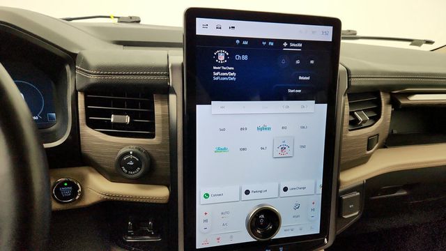 2023 Ford Expedition Limited 4x4 with Equip. 302A, HD Trailer Tow Pkg & 15.5'' Screen - 22955776 - 17