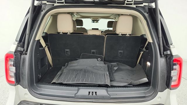 2023 Ford Expedition Limited 4x4 with Equip. 302A, HD Trailer Tow Pkg & 15.5'' Screen - 22955776 - 23