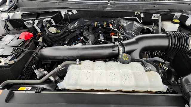 2023 Ford Expedition Limited 4x4 with Equip. 302A, HD Trailer Tow Pkg & 15.5'' Screen - 22955776 - 27