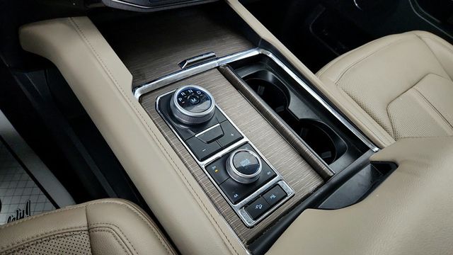 2023 Ford Expedition Limited 4x4 with Equipment 302A & HD Trailer Tow Pkg - 22941446 - 16