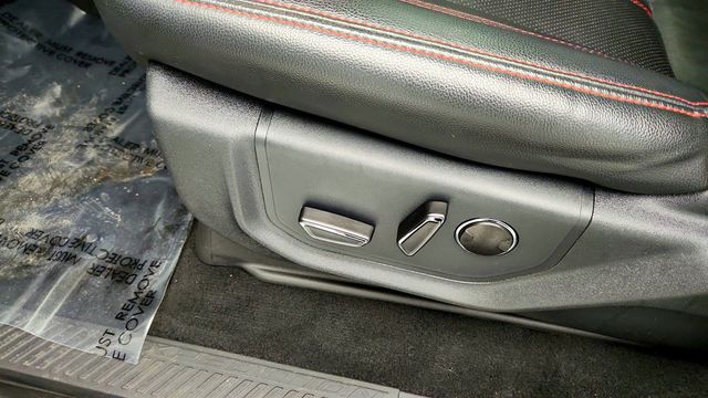 2023 Ford Expedition Limited 4x4 with Equipment Group 304A and HD Trailer Tow Package - 22981815 - 11