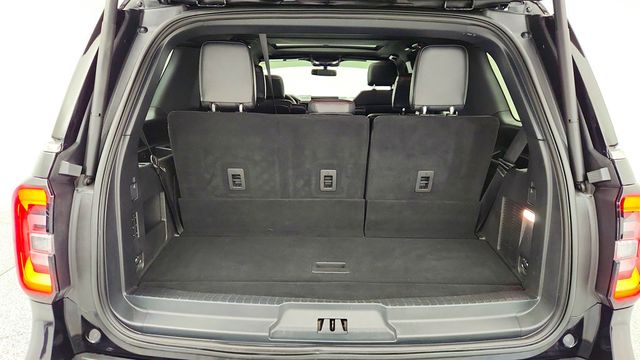 2023 Ford Expedition Limited 4x4 with Equipment Group 304A and HD Trailer Tow Package - 22981815 - 23
