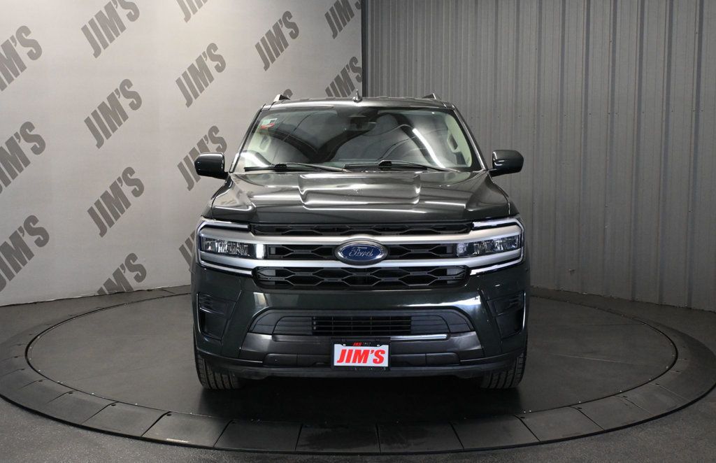 Ford Expedition photo 2