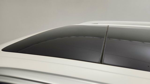 2023 Ford Explorer King Ranch 4WD w/ Twin Panel Moonroof & Technology Package - 23016235 - 9