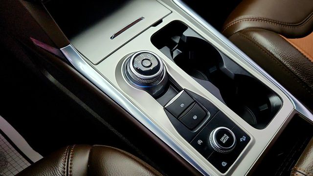 2023 Ford Explorer King Ranch 4WD w/ Twin Panel Moonroof & Technology Package - 23016235 - 16