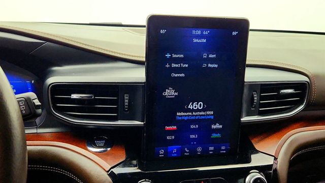 2023 Ford Explorer King Ranch 4WD w/ Twin Panel Moonroof & Technology Package - 23016235 - 18