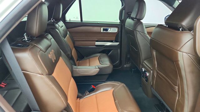 2023 Ford Explorer King Ranch 4WD w/ Twin Panel Moonroof & Technology Package - 23016235 - 24