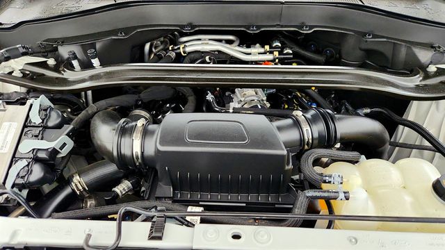 2023 Ford Explorer King Ranch 4WD w/ Twin Panel Moonroof & Technology Package - 23016235 - 28