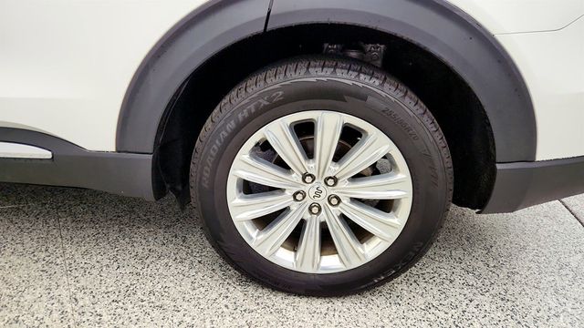 2023 Ford Explorer King Ranch 4WD w/ Twin Panel Moonroof & Technology Package - 23016235 - 8