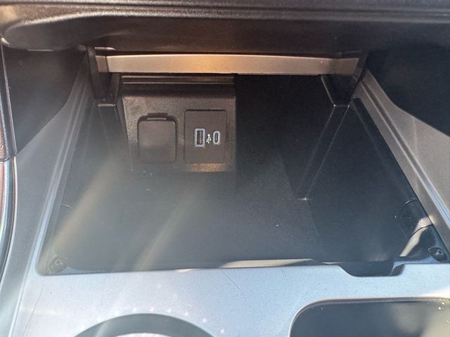 2023 Ford Explorer Limited - 22935627 - 21