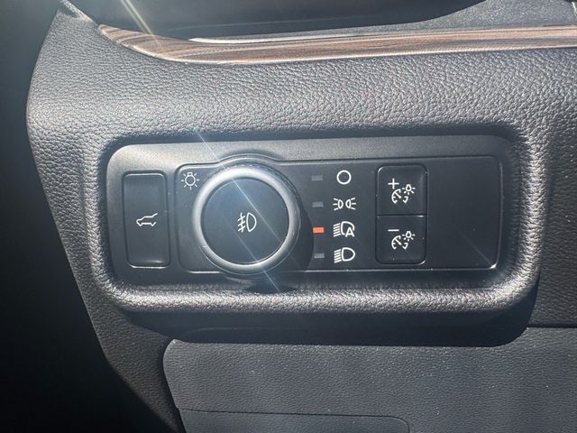 2023 Ford Explorer Limited - 23086355 - 17