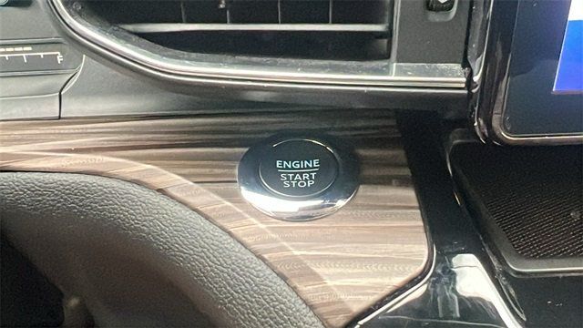 2023 Ford Explorer Limited 4WD - 22921126 - 32