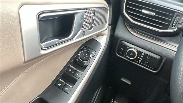 2023 Ford Explorer Limited 4WD - 22921126 - 36