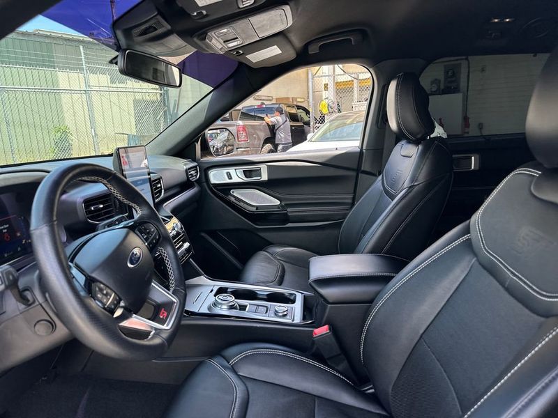 2023 Ford Explorer ST 4WD - 23031789 - 12