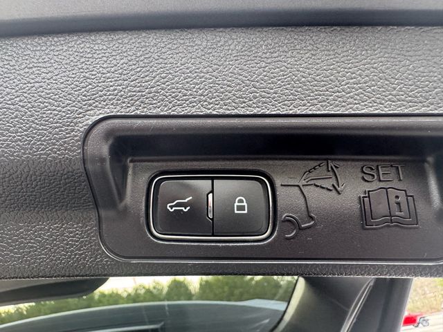 2023 Ford Explorer XLT - 22981664 - 32