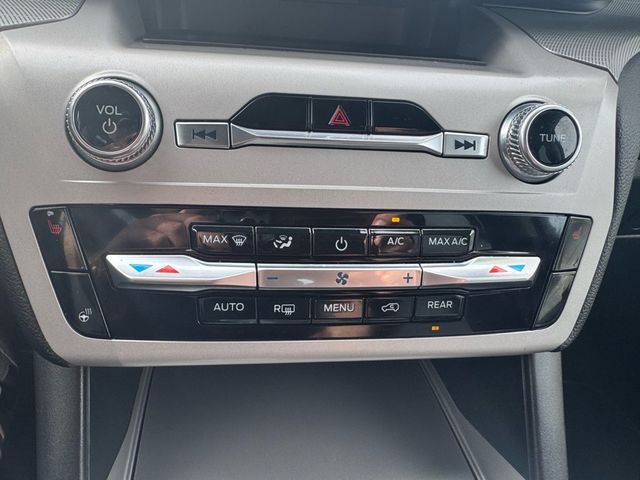 2023 Ford Explorer XLT - 22981681 - 23