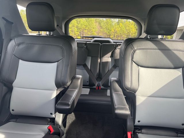 2023 Ford Explorer XLT - 22981681 - 28
