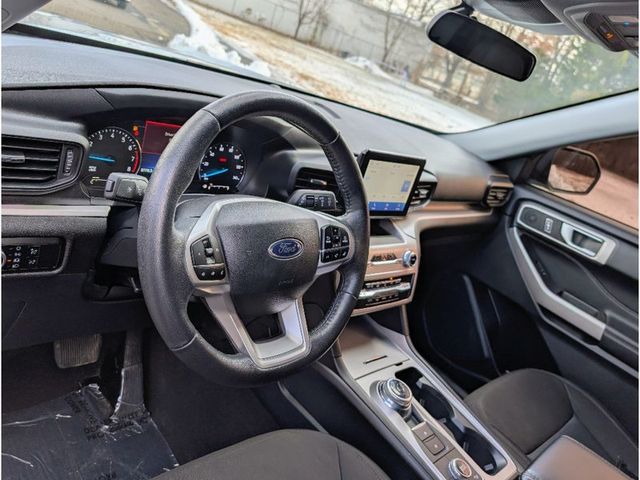 2023 Ford Explorer XLT 4WD - 22966668 - 17