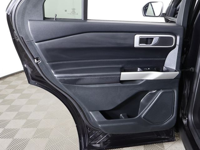 2023 Ford Explorer XLT 4WD - 22954807 - 23