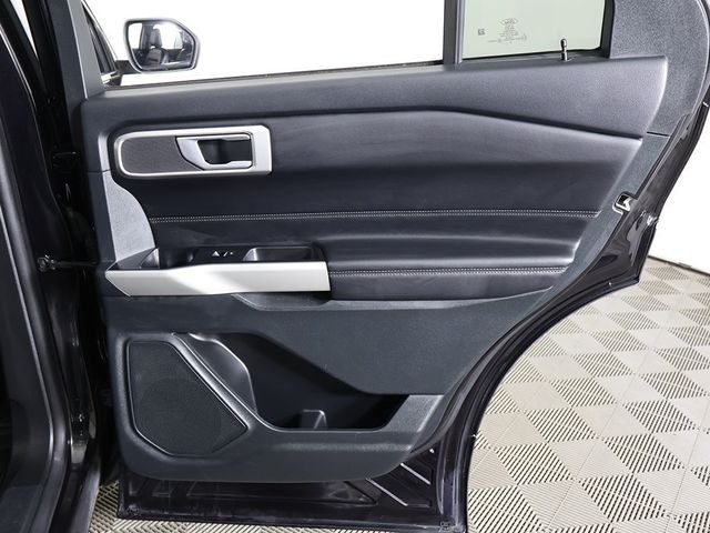2023 Ford Explorer XLT 4WD - 22954807 - 24
