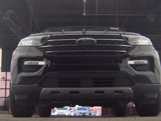 2023 Ford Explorer XLT 4WD - 22954807 - 3
