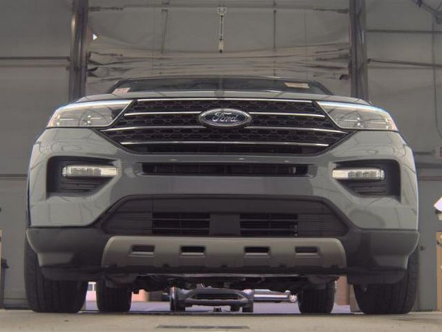 2023 Ford Explorer XLT 4WD - 23040494 - 3